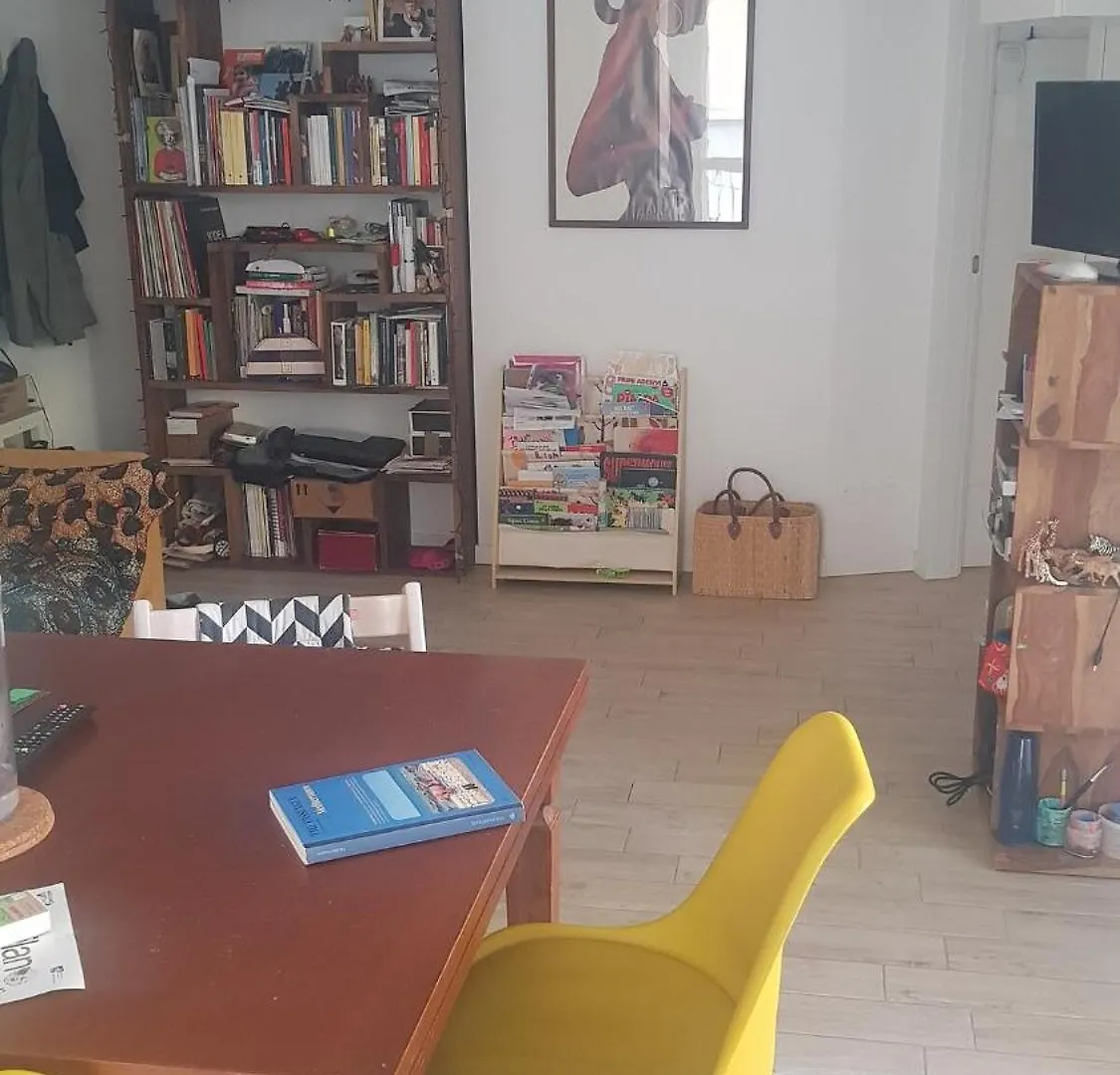 Bright Three-Room Apartment With Terrace In Milán 0*,